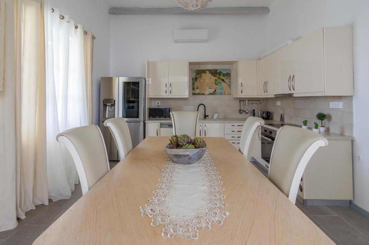 Ble Oneiro Villa Crystal アダマス エクステリア 写真